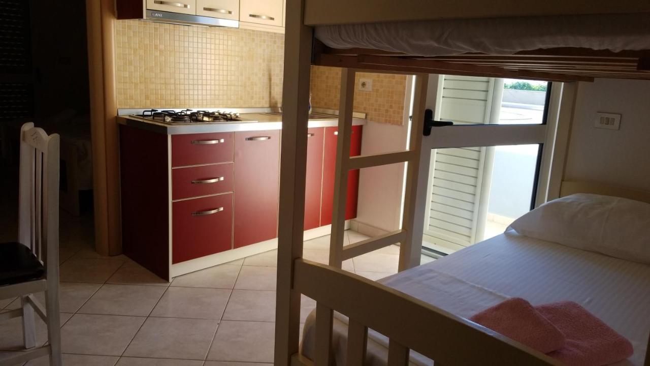Apartments Rezidenca Sinani โอริคูม ภายนอก รูปภาพ