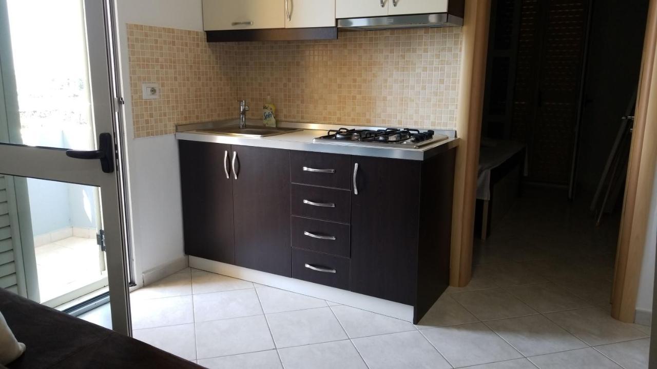 Apartments Rezidenca Sinani โอริคูม ภายนอก รูปภาพ