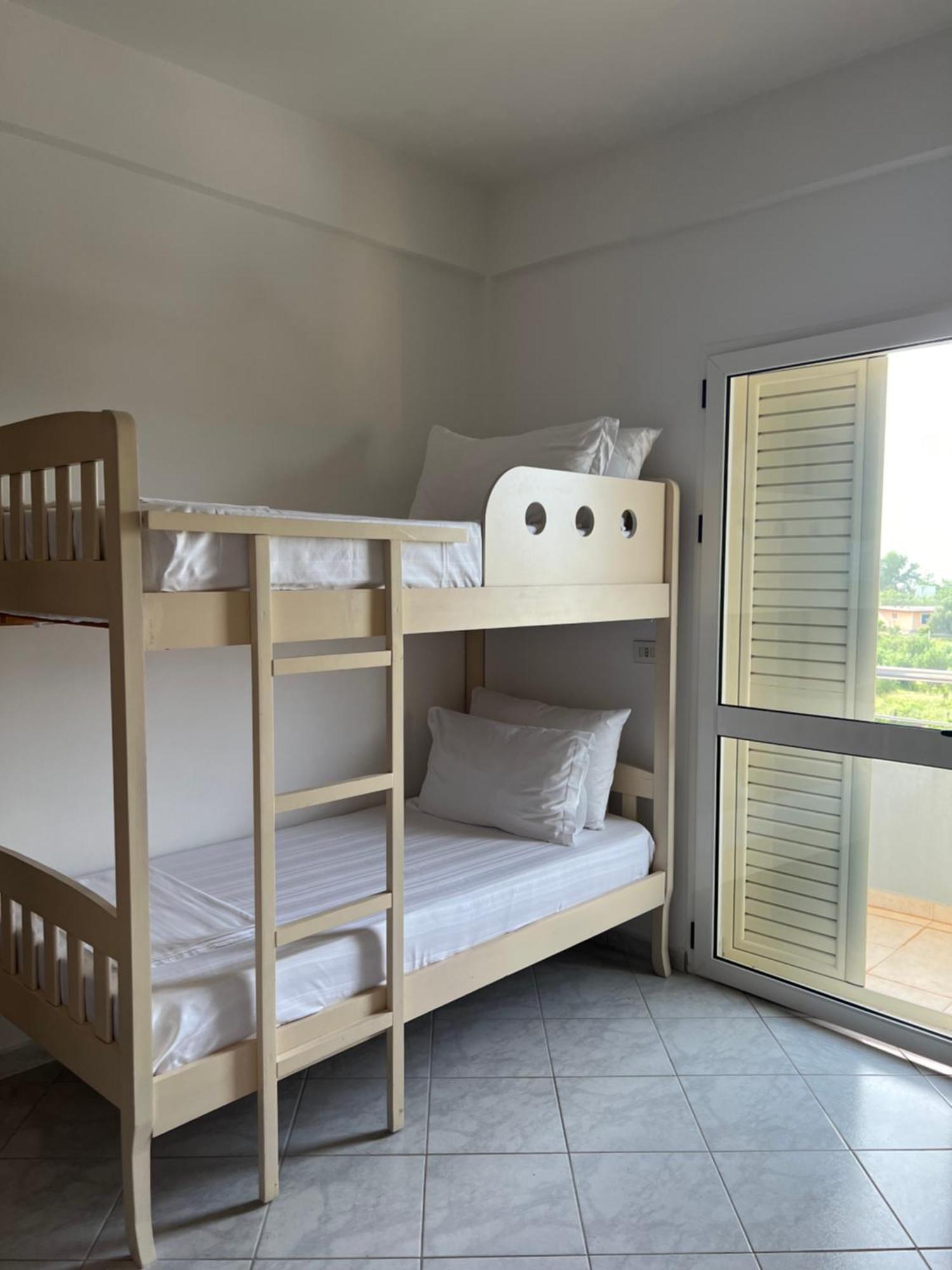 Apartments Rezidenca Sinani โอริคูม ภายนอก รูปภาพ