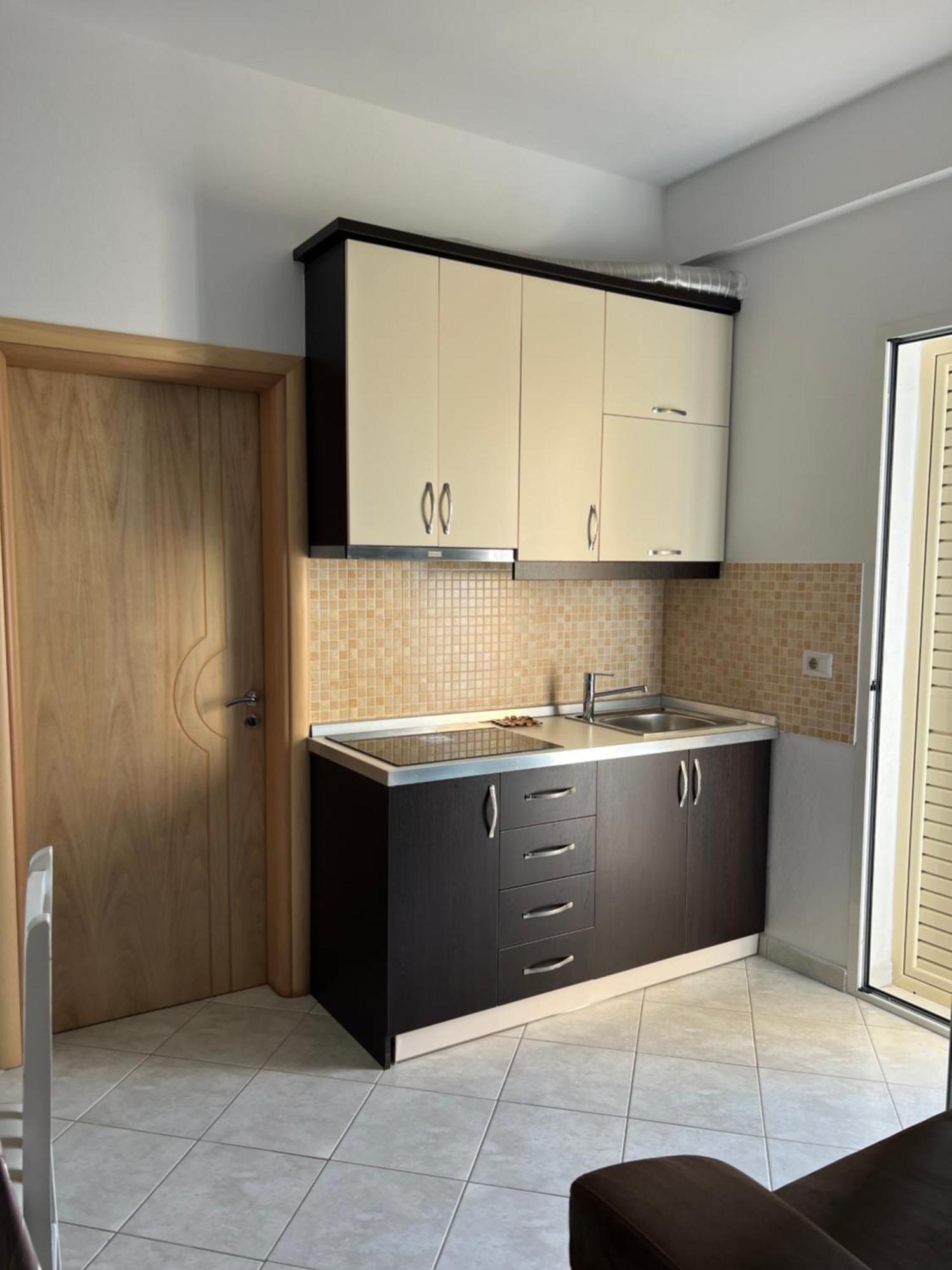 Apartments Rezidenca Sinani โอริคูม ภายนอก รูปภาพ