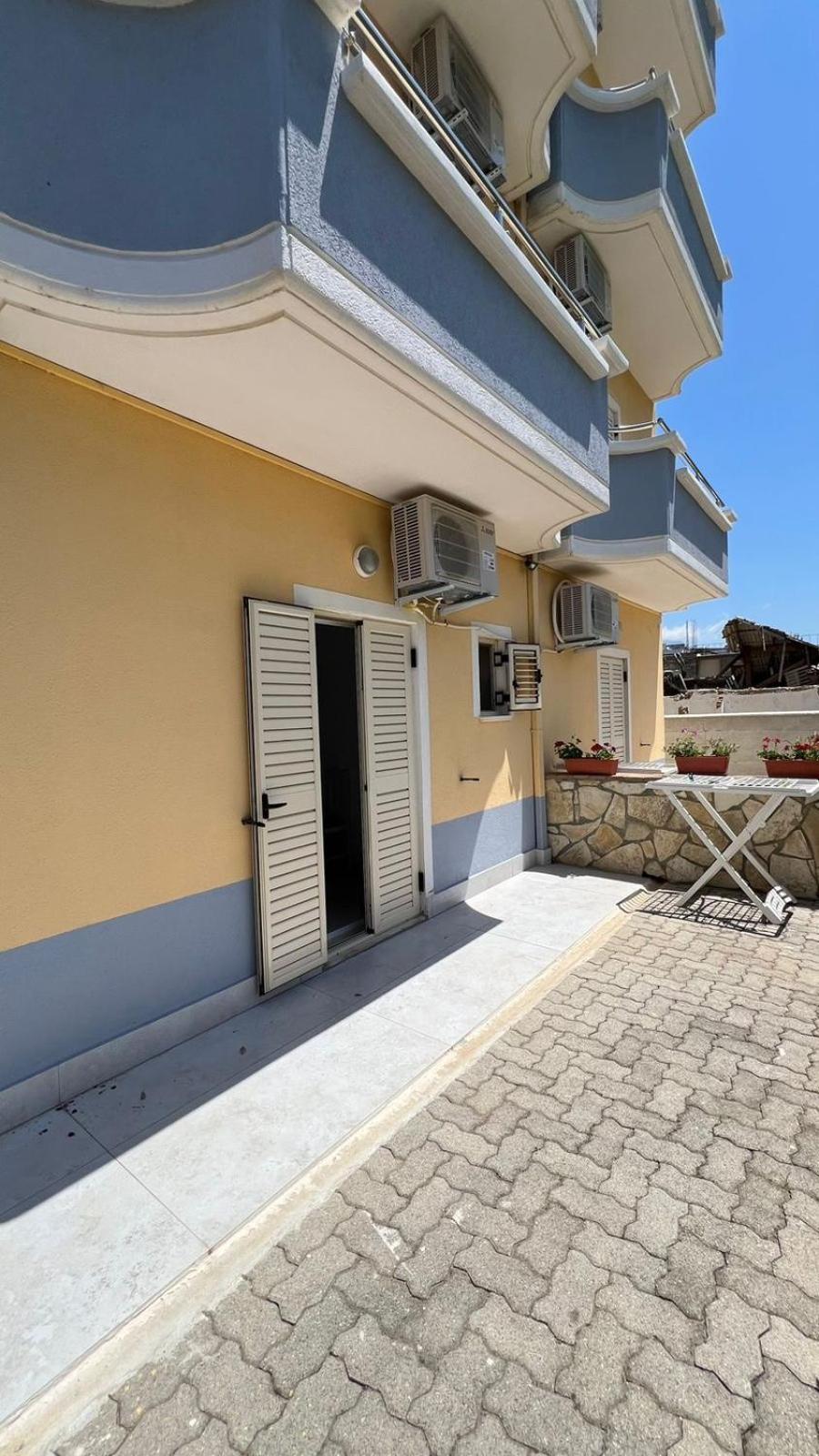 Apartments Rezidenca Sinani โอริคูม ภายนอก รูปภาพ